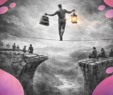 Funambule avançant sur une corde avec un sac « Règles » dans une main et une lanterne dans l’autre.