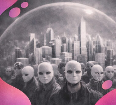 Ville de cristal protégée par un dôme transparent, habitants masqués et uniformes.