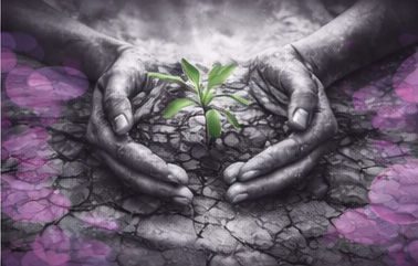 Silhouette humaine cicatrisée entourée de fleurs et lianes, en noir et blanc avec touches rose et violet.