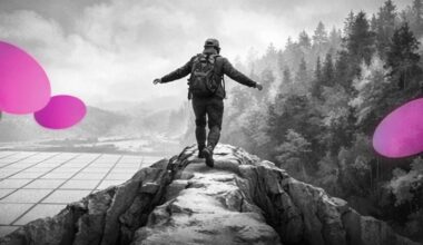 Marcheur avançant en équilibre sur une ligne de crête entre une plaine rigide et une forêt dense, en noir et blanc avec accents rose et violet Mimethys.