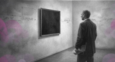 Clinicien debout face à un cadre noir vide dans une galerie blanche, en noir et blanc avec touches rose et violet.