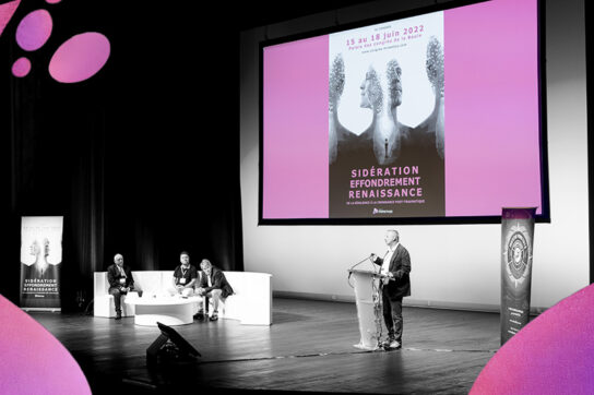 Illustration en noir et blanc du passage de la sidération à la renaissance, symbolisant un processus relationnel de transformation post-traumatique centré sur le corps, le temps et le lien aux autres