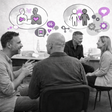 Formation de base : échanges en petit groupe autour des dynamiques relationnelles, avec pictogrammes de connexion