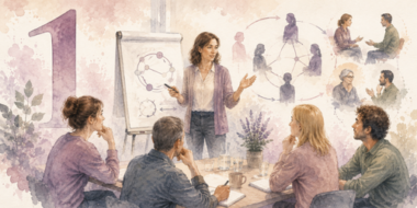 Illustration aquarellée représentant une scène de formation en hypnose conversationnelle et approche systémique, avec un formateur, des participants et des schémas relationnels évoquant les interactions du système thérapeutique.